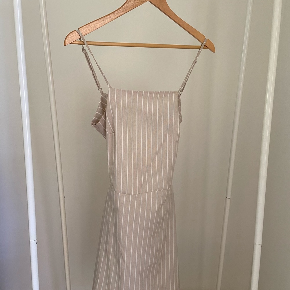 Dress - Picture 4 of 4